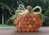 A pumpkin made of corks